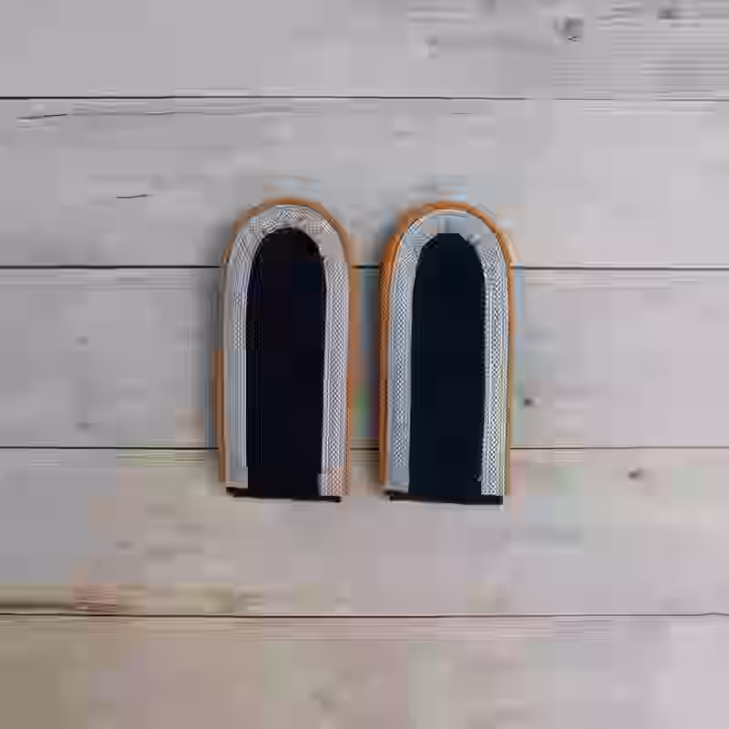 Luftwaffe Unteroffizier Shoulder Boards Luftwaffe Unteroffizier Shoulder Boards – Premium Replica, made of Silver tresse and yellow piping on blaugrau wool background