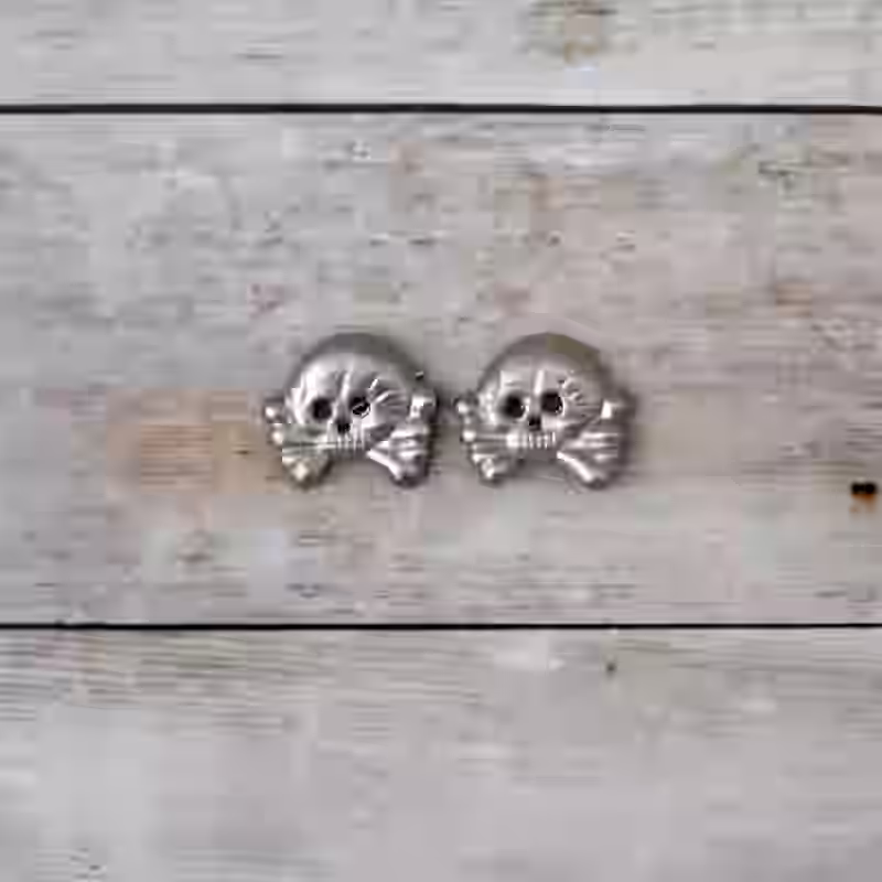 Wehrmacht Panzer Metallic Skulls for Collar Tabs Wehrmacht Panzer Metallic Skulls for Collar Tabs – Premium Replica, made of High-quality metal